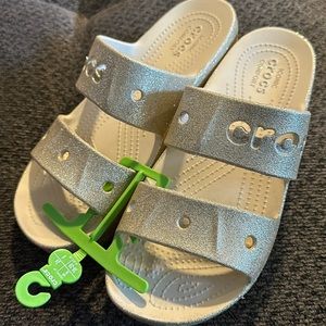 Women’s crocs sandles size 8
